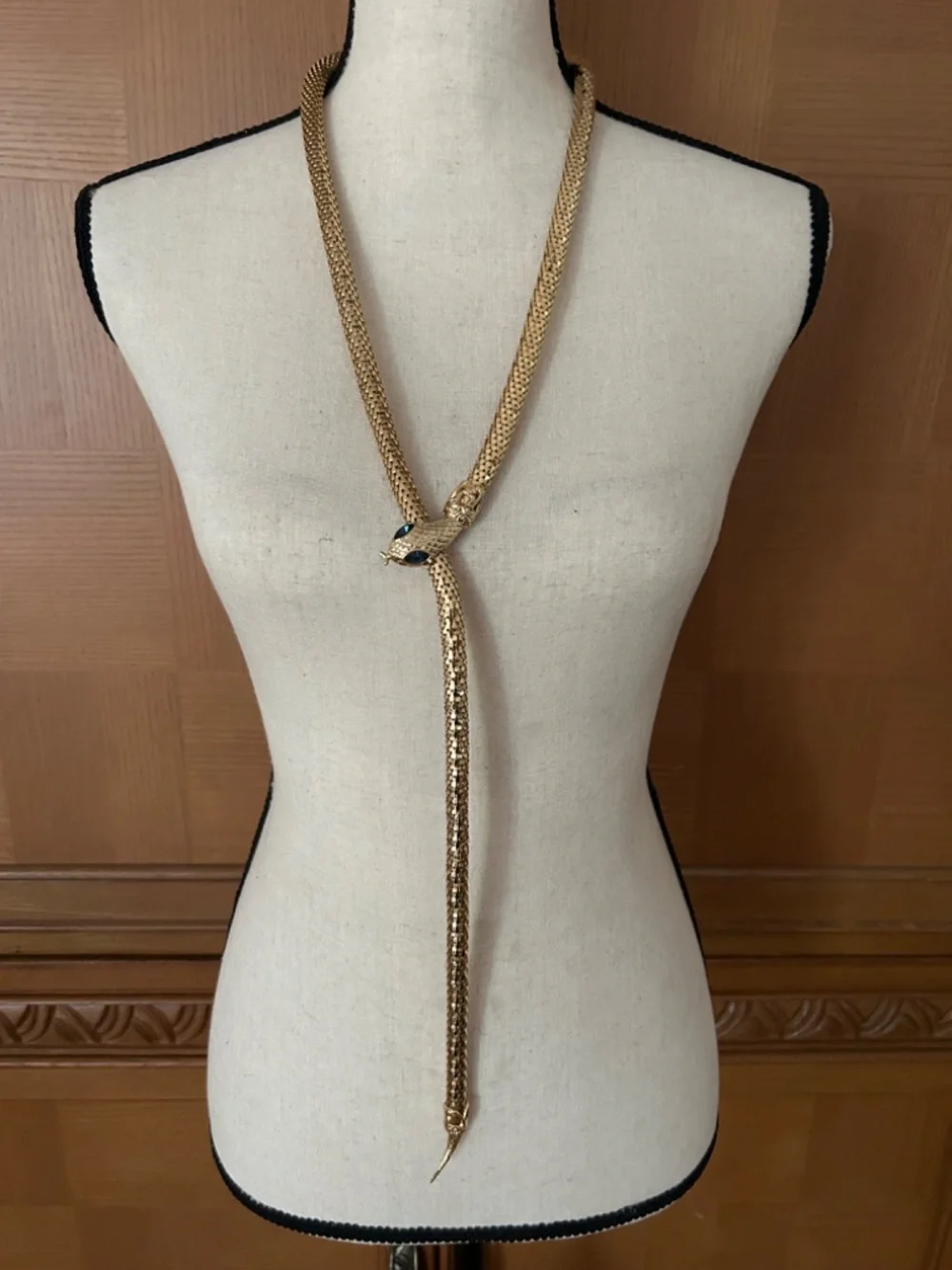 DL AULD Vintage Gold Mesh Snake Belt or Necklace - Blue Eyes c1970-80’s